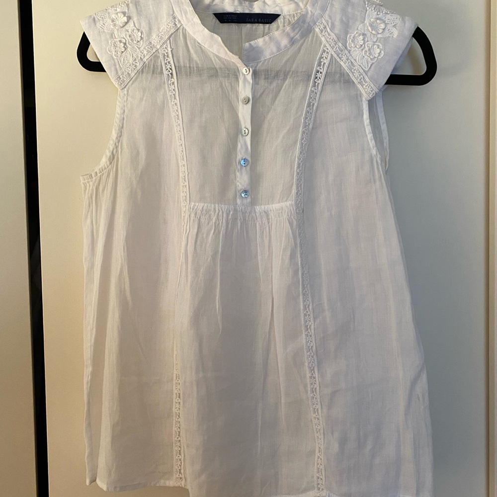 Zara white linen shirt with embroidery and lace detail size M
